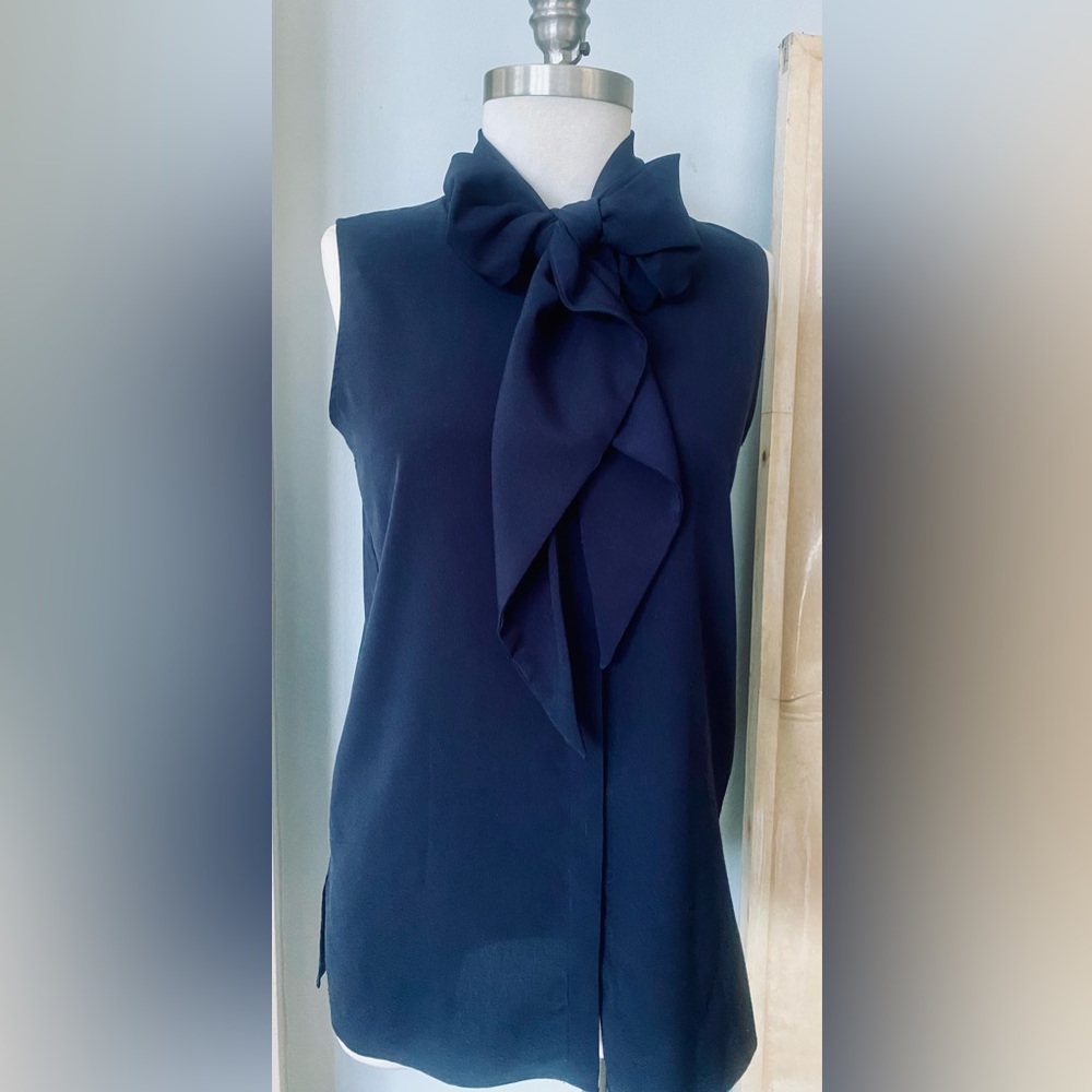 Tory Burch sleeveless button down blouse with scarf size 4 navy blue